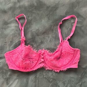 Victoria’ Secret Dream Angels push-up without padding lace bra !